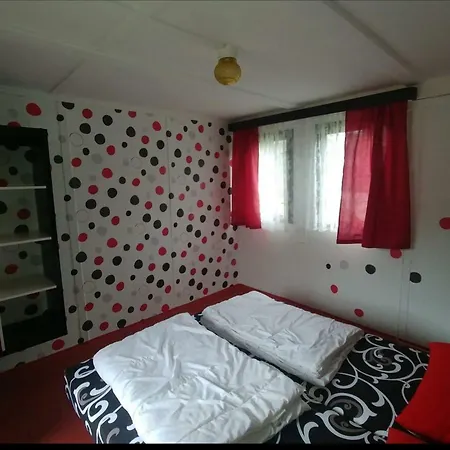 Juniorcamp Nova Zivohost פארק נופש *